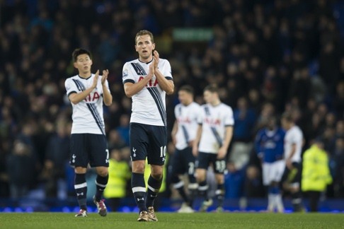 Tottenham's Harry Kane (centre) applauds supporters after an EPL match against Everton. Tottenham face Leicester twice, in the third round of the FA Cup at White Hart Lane ion Sunday and three days later in the Premier League. Photo: AP