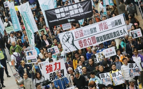 Protesters marched to Liaison Office from Central Government Offices (Photo: Dickson Lee)