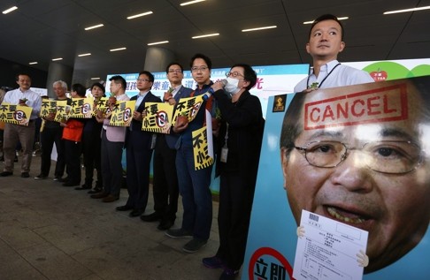 Lawmakers protest against the Territory-wide System Assessment last November. Photo: Jonathan Wong