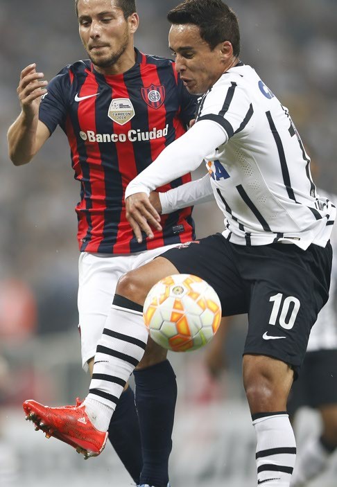 Corinthians’ Jadson has left the Brazilian champions to sign for Chinese second-division side Tianjin Quanjian. Photo: AP