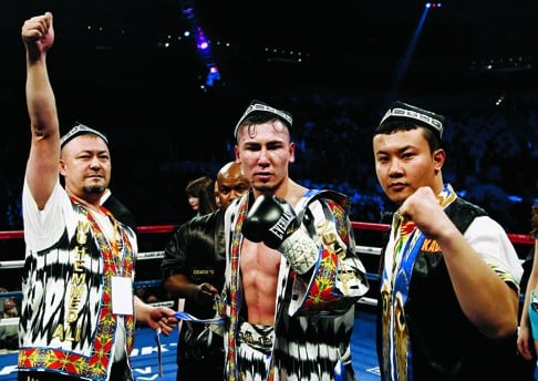 Chinese boxer Zulpikar Maimaitali (centre) is one of several top talents from the mainland hoping to make it big. Photo: SCMP Pictures