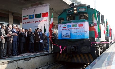 The first Chinese cargo train, to be used following Iran-China joint efforts to revive the Silk Road, arrives in Tehran, Iran, 15 February 2016. Photo: EPA