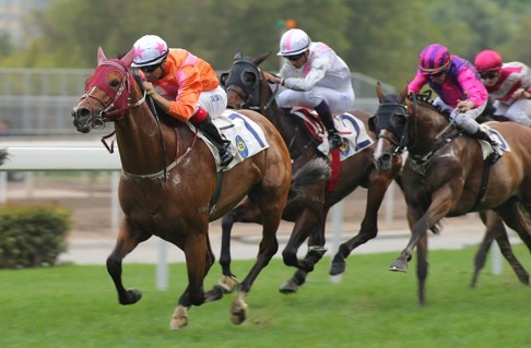 Helene Paragon shows his rivals a clear pair of heels to secure his Hong Kong Derby berth under Joao Moreira.
