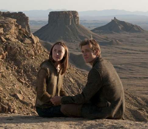 Saoirse Ronan and Jake Abel in The Host.