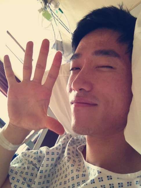 Former world champion hurdler Liu Xiang of Shanghai posts a selfie on his QQ Microblog account on August 10 after an operating in London. Photo: SCMP Pictures