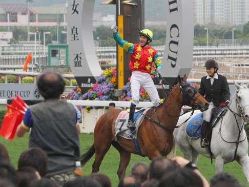 Ambitious Dragon and Douglas Whyte after winning the QE II Cup in 2011. Photo: Kenneth Chan