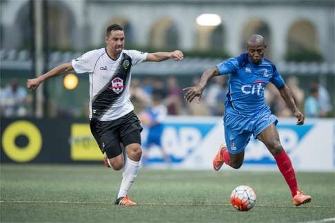 Citi All Stars vs Wallsend Boys Club during the Masters of the HKFC Citi Soccer Sevens. Photo by Lim Weixiang / Power Sport Images