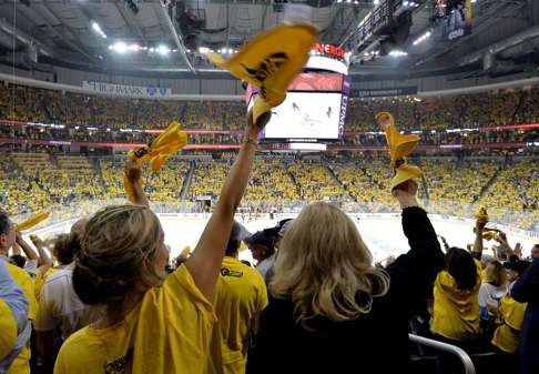 Pittsburgh fans cheer as their team takes a 2-0 lead in the Stanley Cup final. Photo: AFP