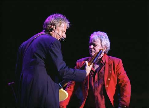 Russell (left) and Hitchcock playing in Hong Kong in 2003. Photo: Antony Dickson