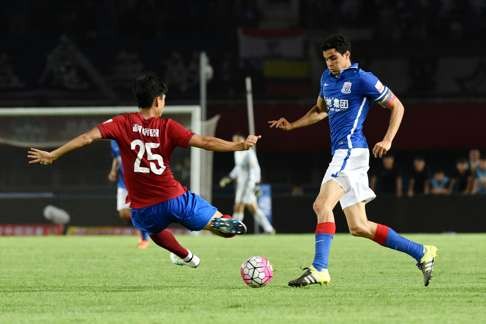 Henan Jianye and Shanghai Shenhua played out a 1-1 draw and are both closing in on 4th place Shanghai SIPG.