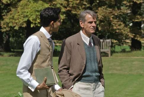 Dev Patel and Jeremy Irons in The Man Who Knew Infinity.