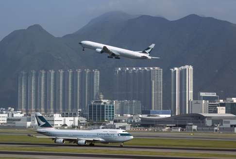 A direct flight to London on Cathay Pacific Airways will cost you a little over HK$10,000 all in if you fly this weekend. Photo: Reuters