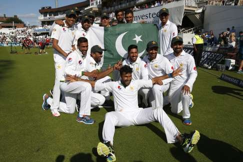 Joy for Pakistan after winning the fourth test. Photo: Reuters