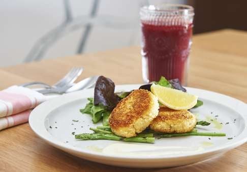 Crab cakes at The Restaurant by The Kinnet.