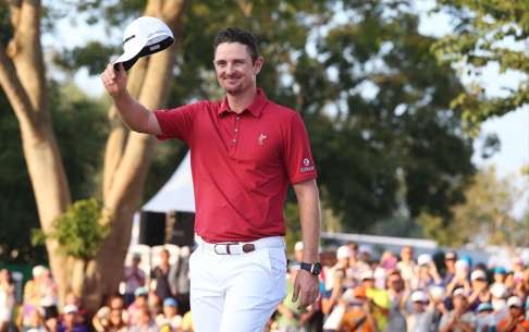 England’s Justin Rose smiles after winning the 2015 UBS Hong Kong Open. Photo: K. Y. Cheng