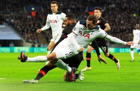 Vincent Janssen in action against Jonathan Tah. Photo: EPA