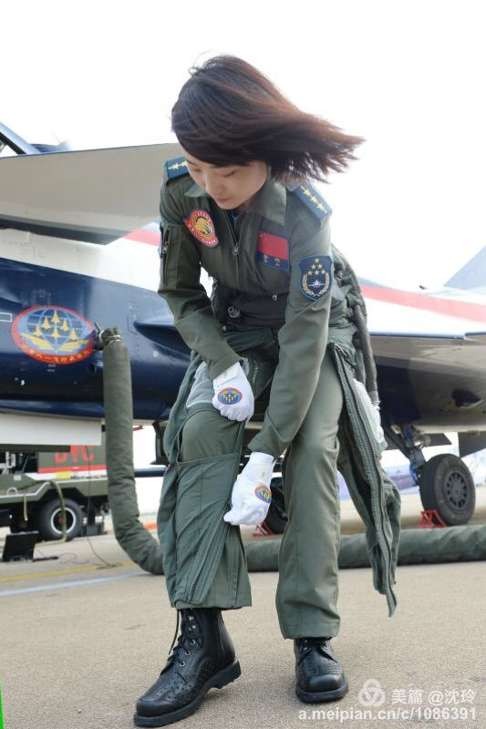 Yu Xu prepares to board her aircraft. Photo: SCMP Pictures