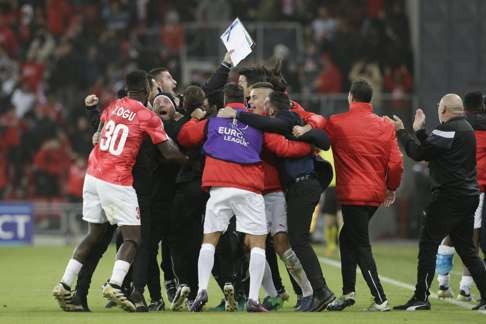 Hapoel Beer Sheva celebrate wildly after winning 3-2 against Inter Milan. Photo: EPA