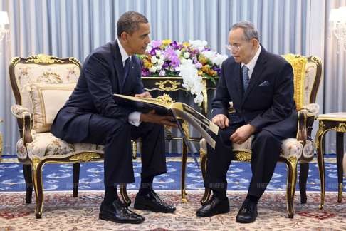 US President Barack Obama met King Bhumibol Adulyadej at Siriraj Hospital in Bangkok in 2012. By the time the president placed Thailand atop his second-term travel schedule, he had all but ignored the country for four years and would fail to turn the symbolic gesture into substance. Photo: AP