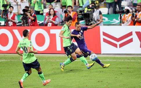 Al Ain go on the attack against Jeonbuk. Photo: SCMP Pictures