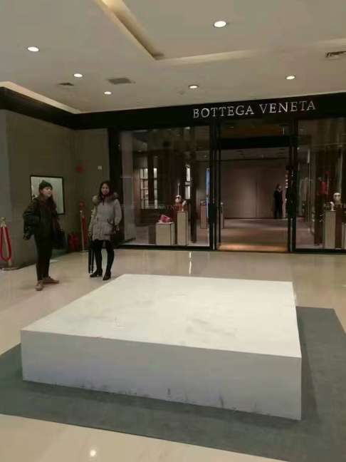The empty plinth after the black swan was removed. Photo: SCMP Pictures