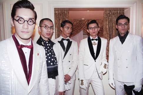 The white tuxedo featured at D&G’s Hong Kong show.
