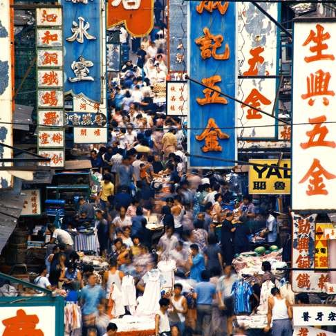 Tai Yuen Street, in Wan Chai in 1975. Photo: Keith Macgregor