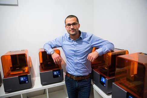Michael Sorkin, chief executive officer of Formlabs with 3D printing machines. Photo: Bloomberg