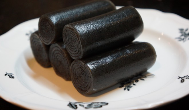 Black sesame rolls.
