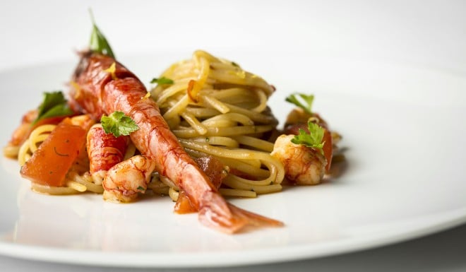 Try the flavor-packed Italian red prawn linguine at The Drawing Room.