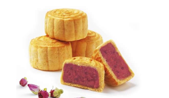 Mini rose purée and roselle mooncakes by Cuisine Cuisine.