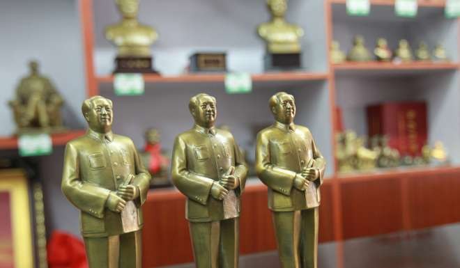 Statues of Mao Zedong are displayed at a shop belonging to Shaoshan Xurisheng, which specialises in bronze versions. Photo: Simon Song