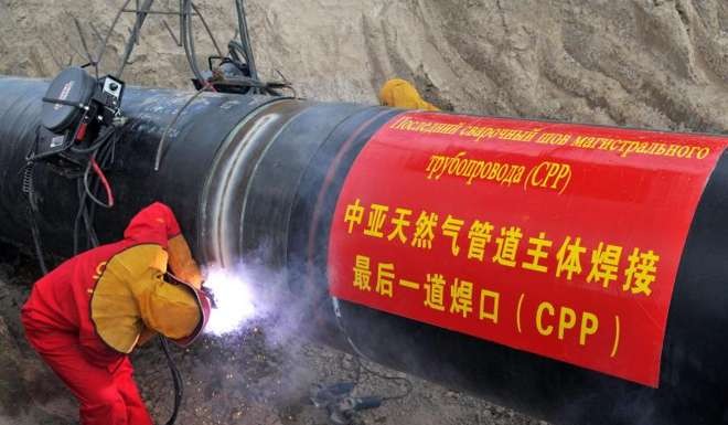 Work is carried out on a pan-Central Asian pipeline in Kazakhstan, part of a growing network supplying in the region supplying China’s growing energy needs. Photo: Reuters