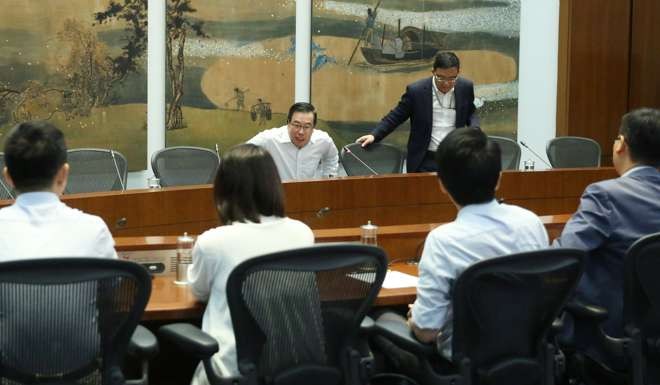 Legco president Andrew Leung meets pan-democrats. Photo: Sam Tsang