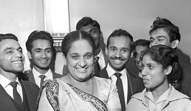 Sirimavo Bandaranaike, Ceylon’s first female prime minister, meets Moscow State University students. Photo: AFP