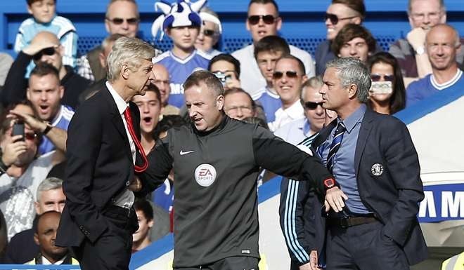 Manchester United manager Jose Mourinho (right) and Arsenal manager Arsene Wenger clash during Mourinho’s time at Chelsea. Photo: AFP