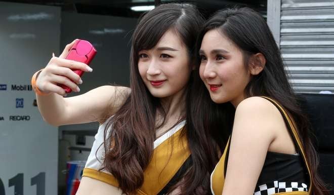 Live.me enables selfie-video live broadcasting. Photo: K. Y. Cheng
