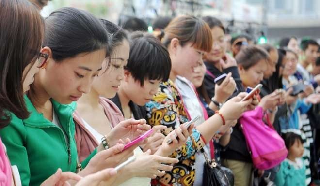 China Unicom has been losing subscribers to its larger rivals. Photo: Imaginechina