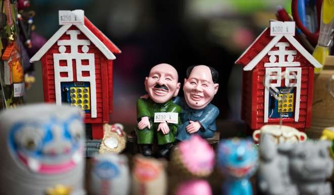 A souvenir in a shop in Little Kinmen depicting Chiang Kai-shek and Mao Zedong. Photo: Sim Chi Yin / VII