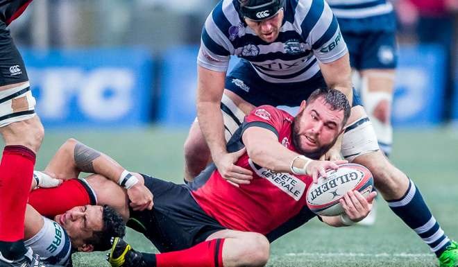 Valley prop Grant Kemp protects the ball during his side’s win over HKFC in the Hong Kong Premiership.