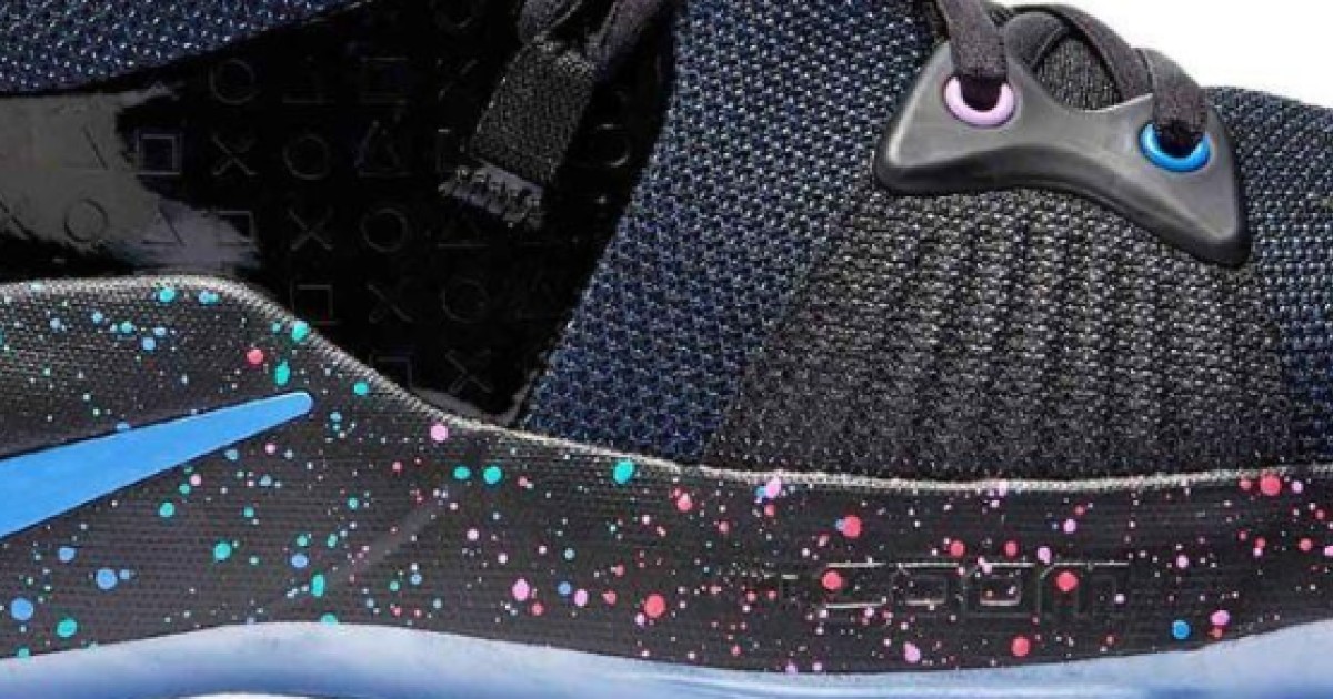 personaje menta Feudo Nike's new PlayStation sneakers vibrate and light up | South China Morning  Post